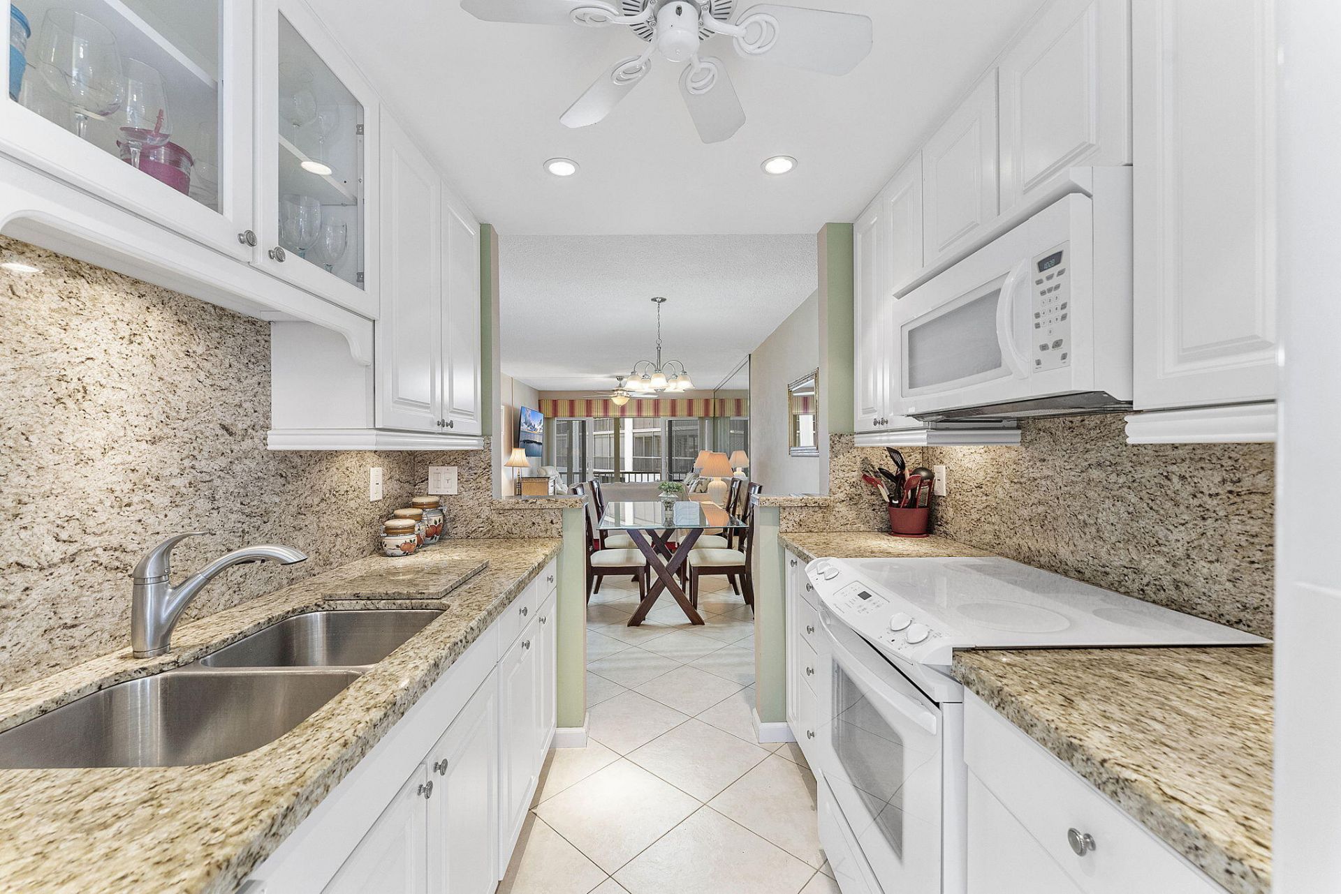 101 NE 19th Avenue, Unit 208, Deerfield Beach, FL 33441 Photo