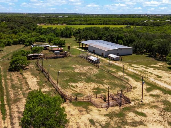 11224 Atkins Road, Atascosa, TX 78002