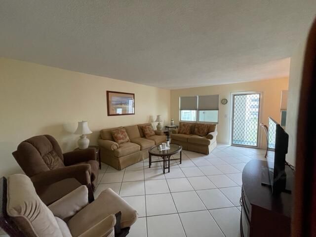 350 Horizons E, Unit 206, Boynton Beach, FL 33435 Photo