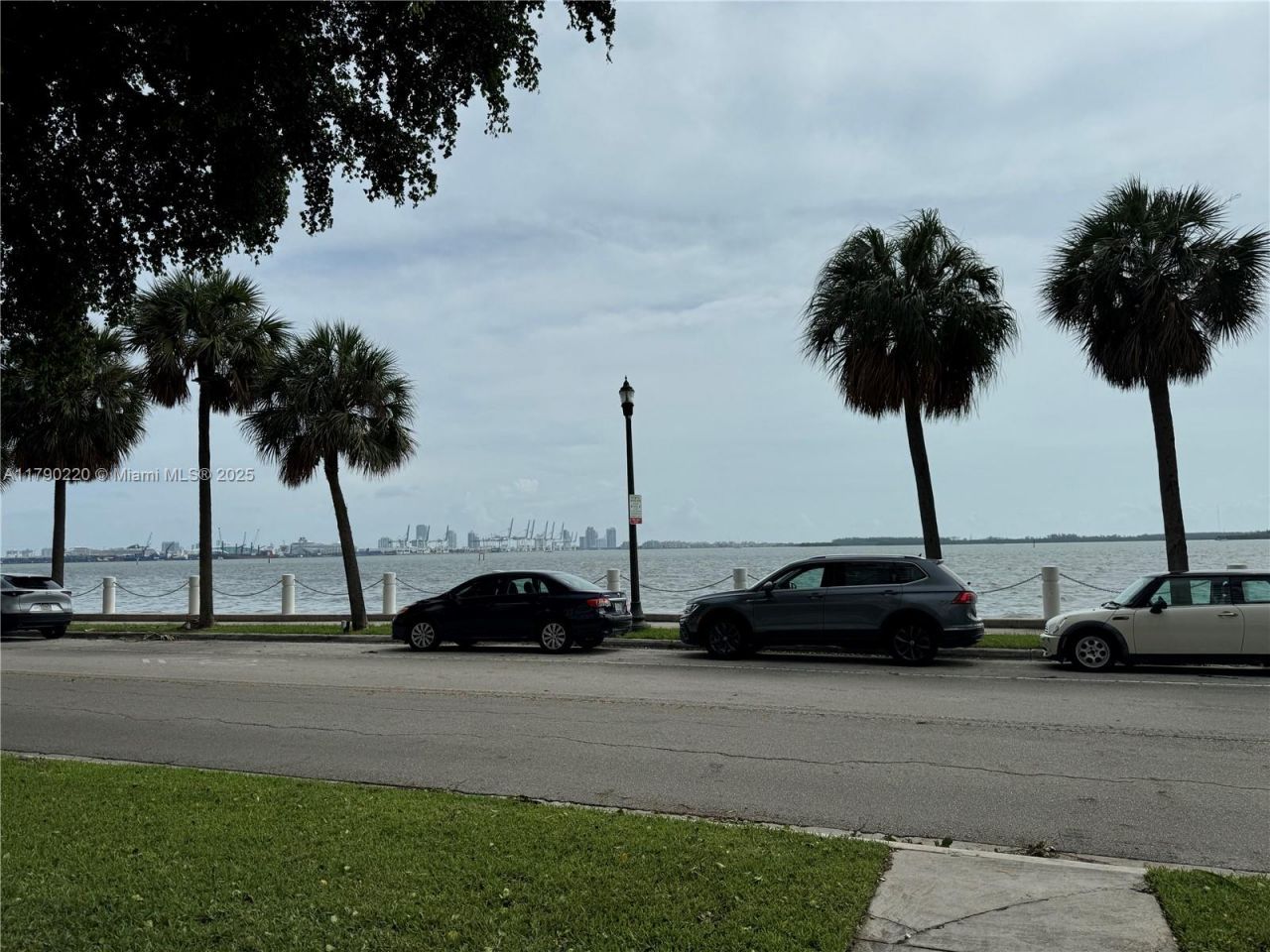 1420 Brickell Bay Dr, Unit 103A1, Miami, FL 33131 Photo