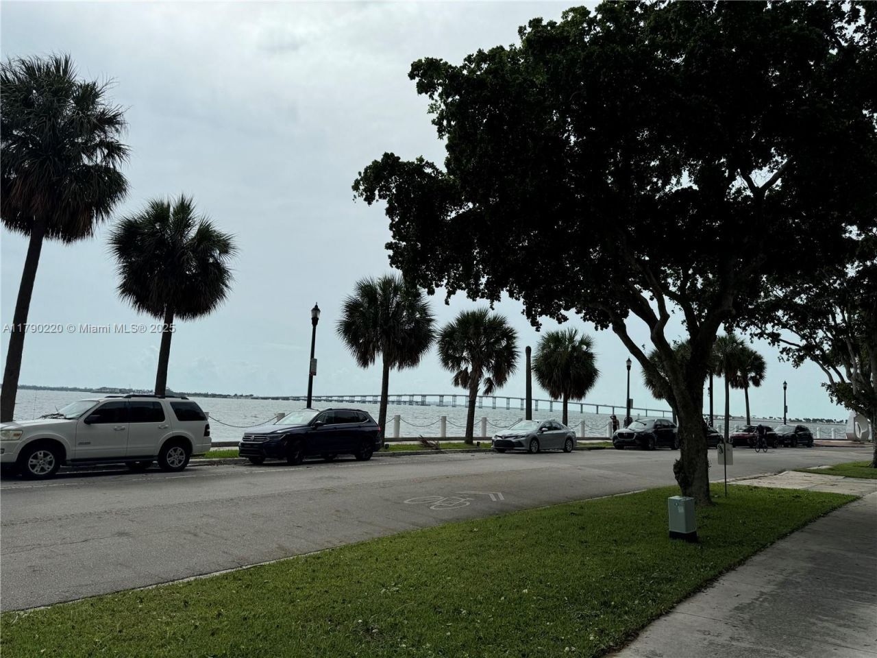 1420 Brickell Bay Dr, Unit 103A1, Miami, FL 33131 Photo