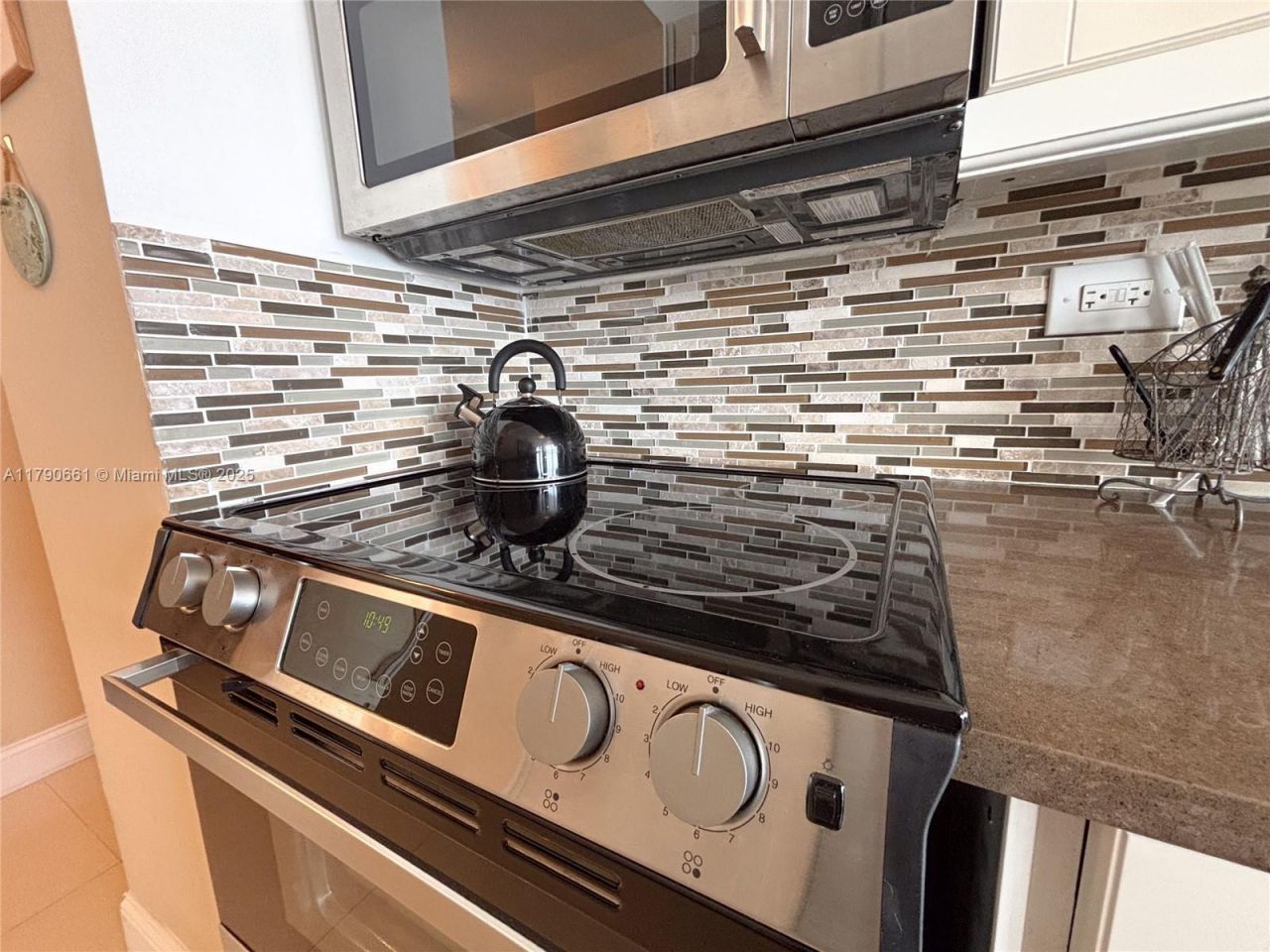 251 174th St, Unit 2219, Sunny Isles Beach, FL 33160 Photo