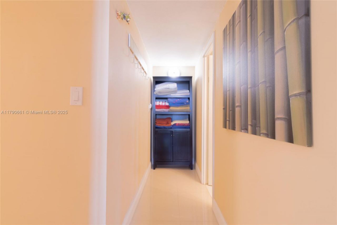 251 174th St, Unit 2219, Sunny Isles Beach, FL 33160 Photo