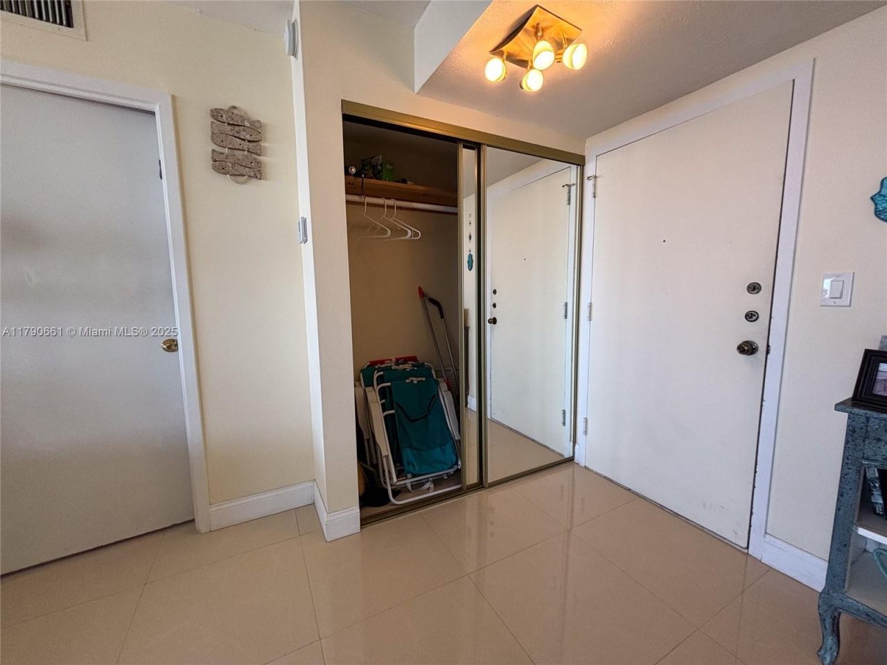 251 174th St, Unit 2219, Sunny Isles Beach, FL 33160 Photo