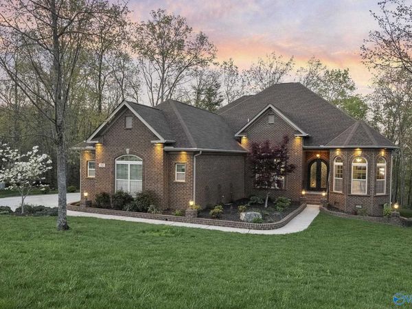 52 Bluff View Drive SE, Huntsville, AL 35803