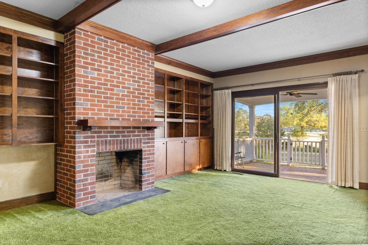 2133 Griffith Drive Photo 10