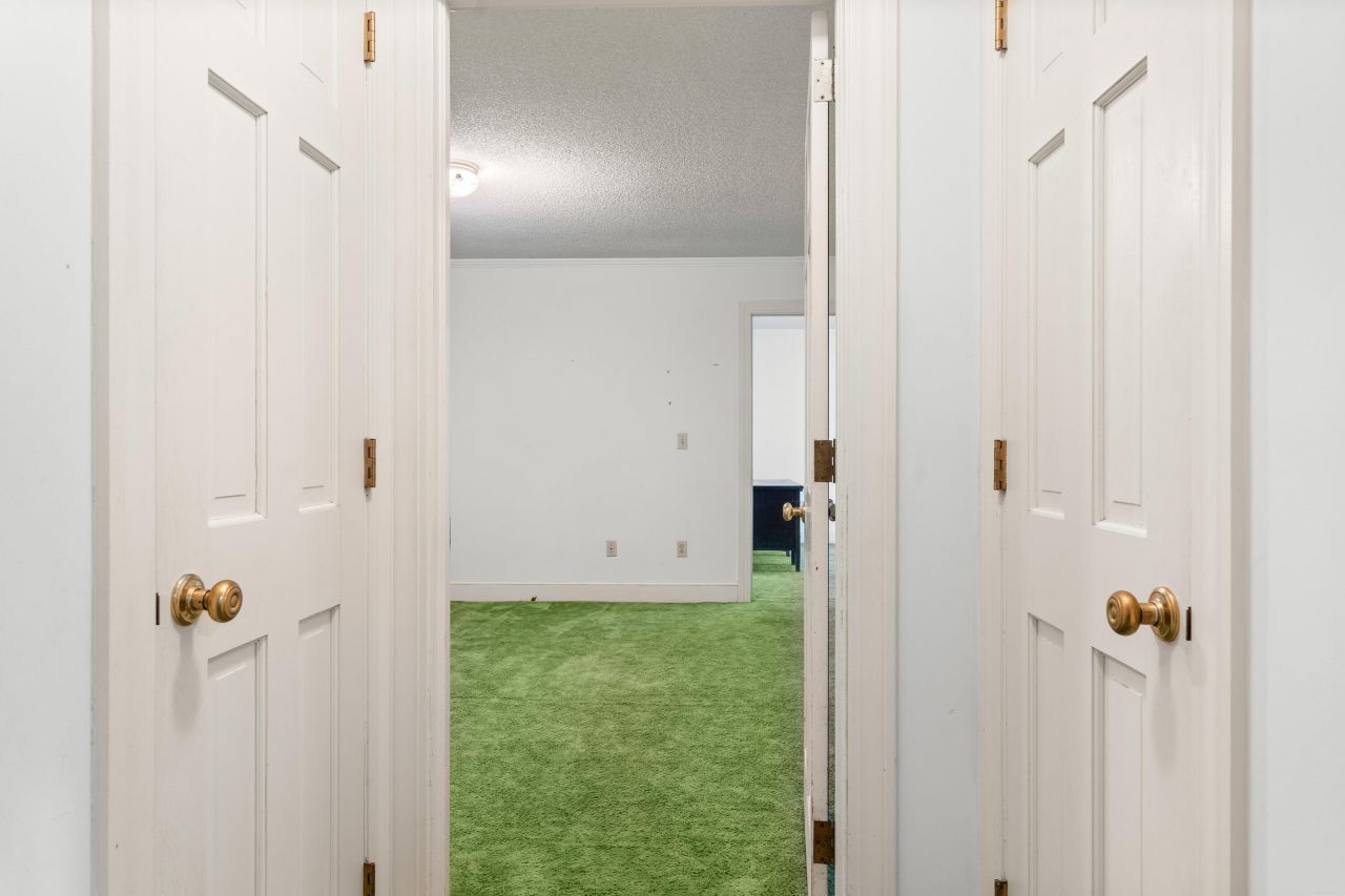 2133 Griffith Drive Photo 13