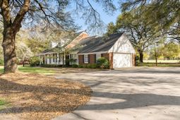 2133 Griffith Drive photo 4