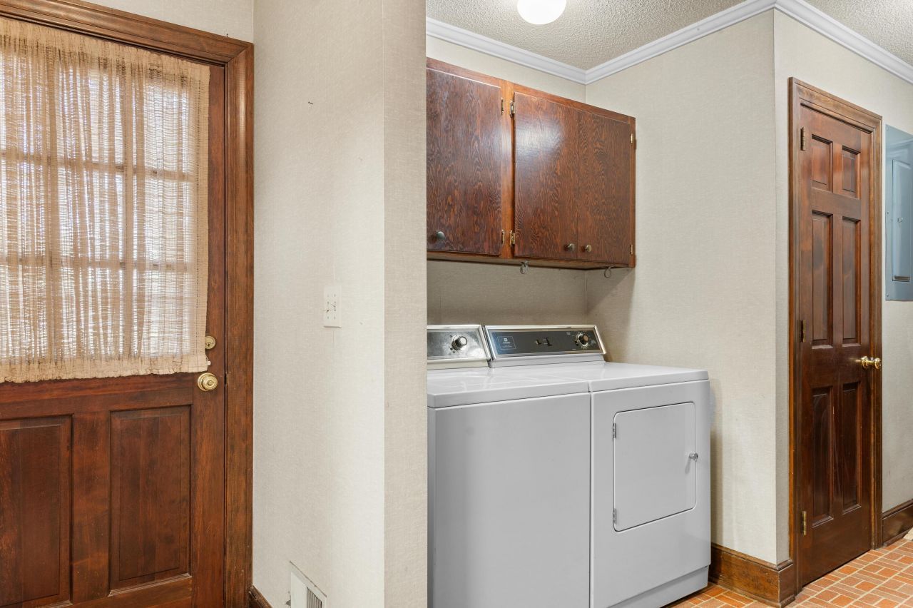 2133 Griffith Drive Photo 27