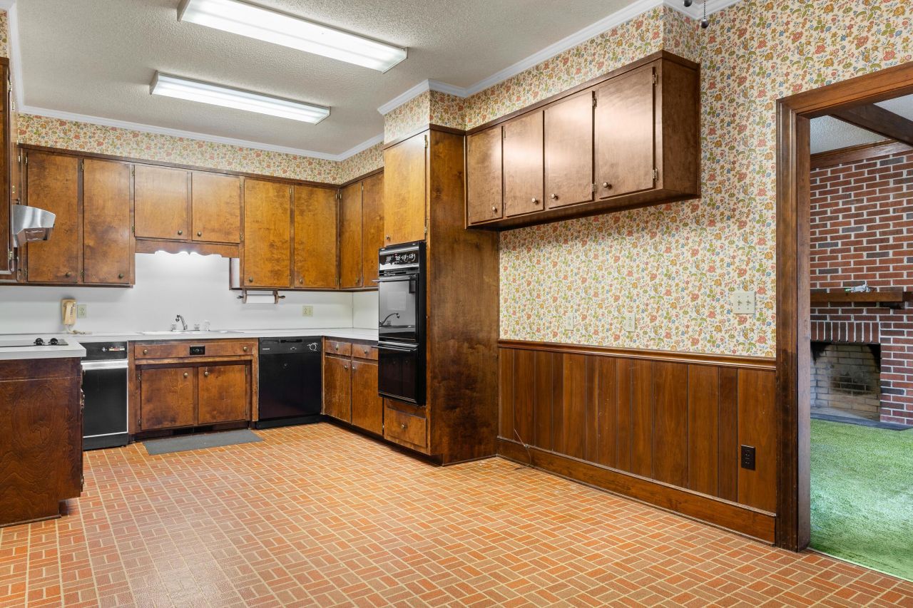 2133 Griffith Drive Photo 9