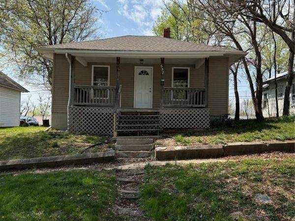 657 N Hawkins Avenue, Hannibal, MO 63401