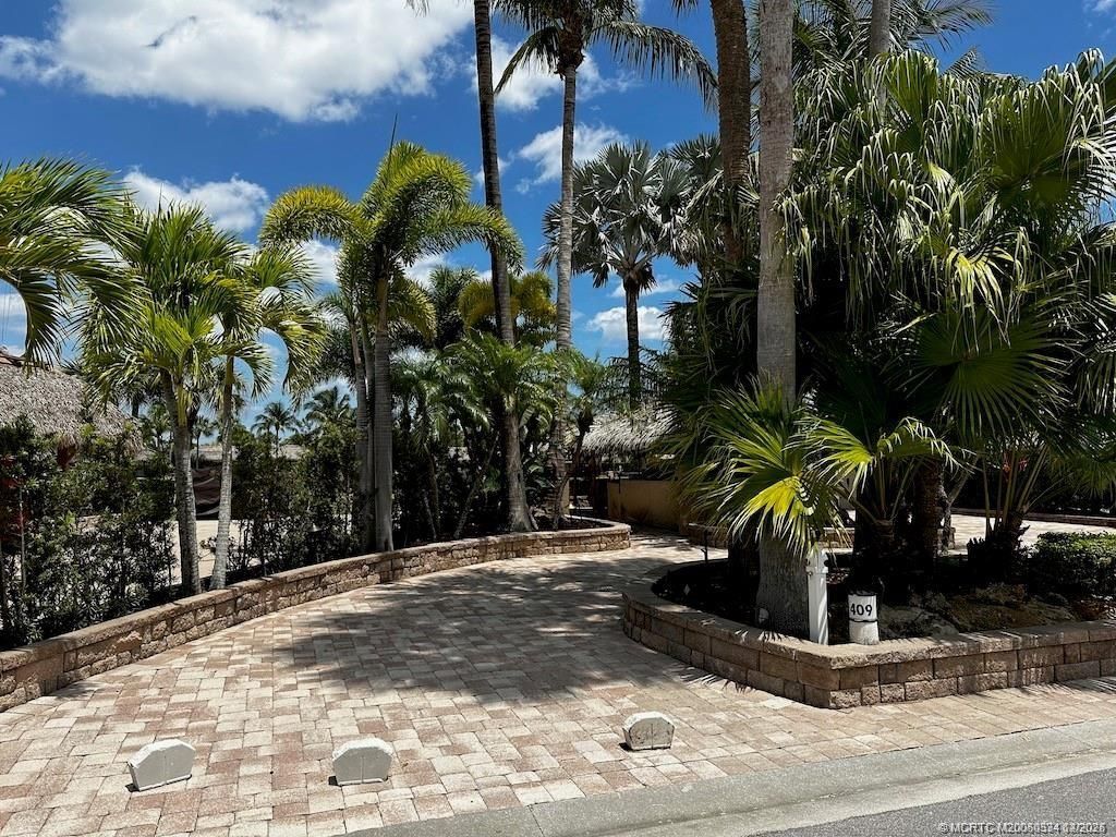 409 NW Chipshot Lane, Port Saint Lucie, FL 34986 Photo