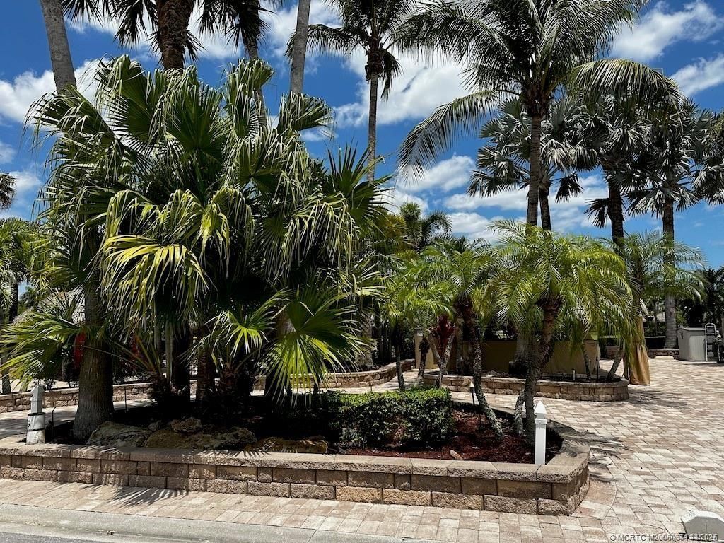 409 NW Chipshot Lane, Port Saint Lucie, FL 34986 Photo