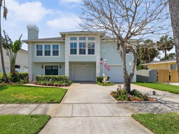 1842 BAYOU GRANDE BOULEVARD NE, ST PETERSBURG, FL 33703