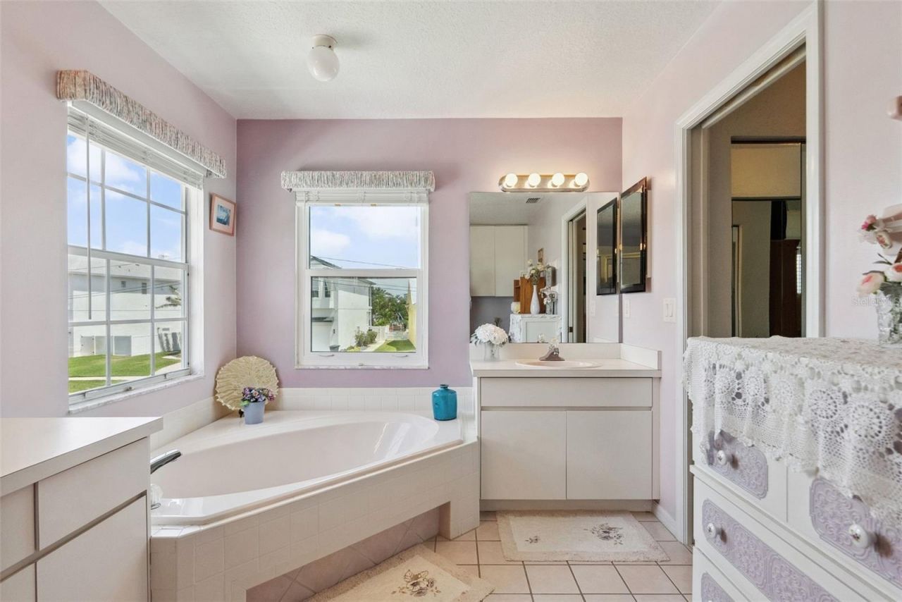 1842 Bayou Grande Boulevard Ne, Saint Petersburg, FL 33703 Photo