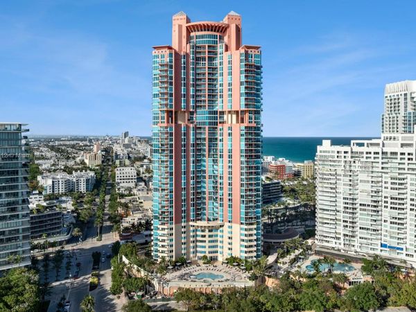 300 S Pointe Dr, Unit 402, Miami Beach, FL 33139