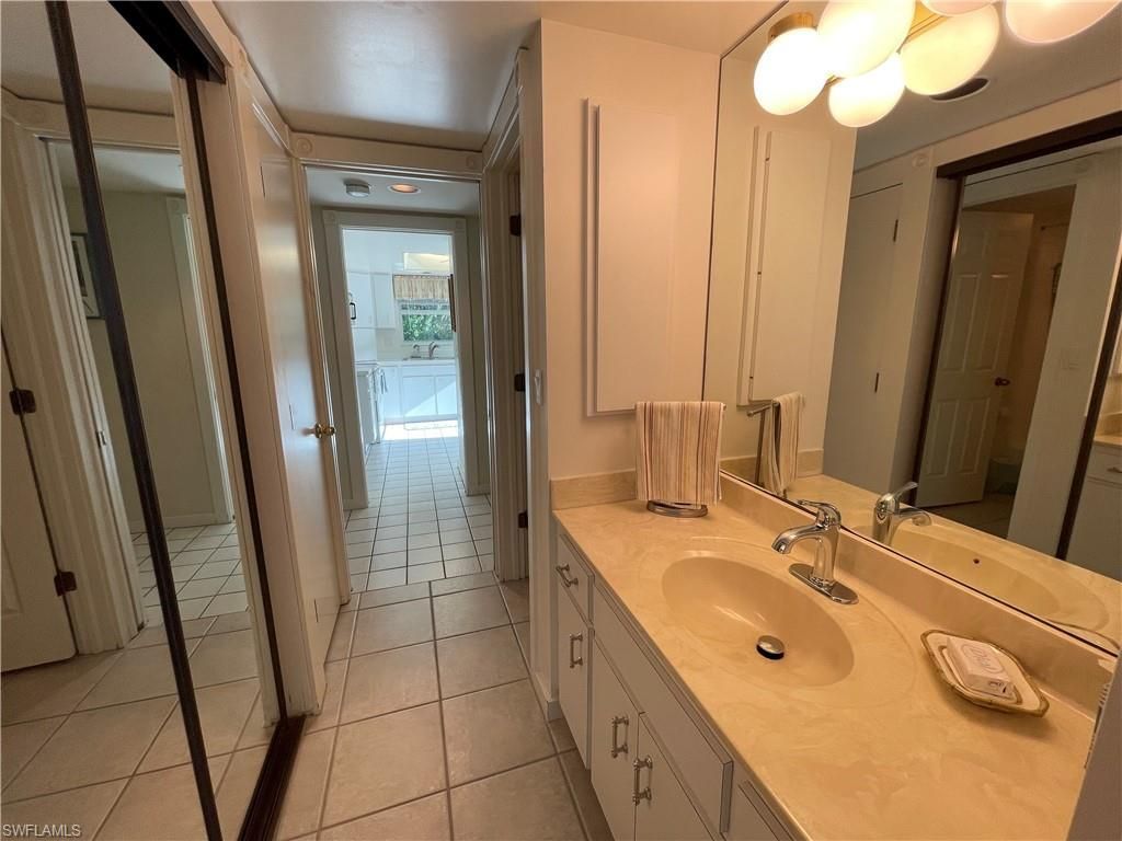 254 6th Ave S, Unit 8, Naples, FL 34102 Photo
