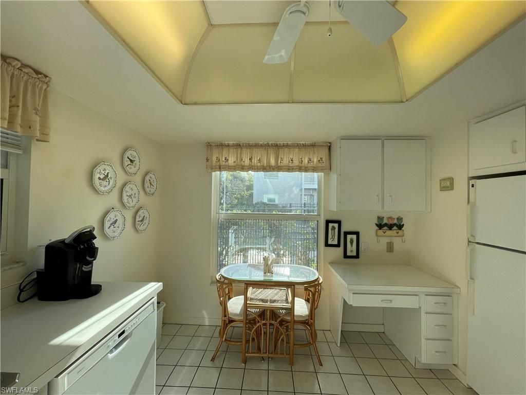 254 6th Ave S, Unit 8, Naples, FL 34102 Photo