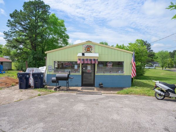 10011 Highway 114 W, Scotts Hill, TN 38374