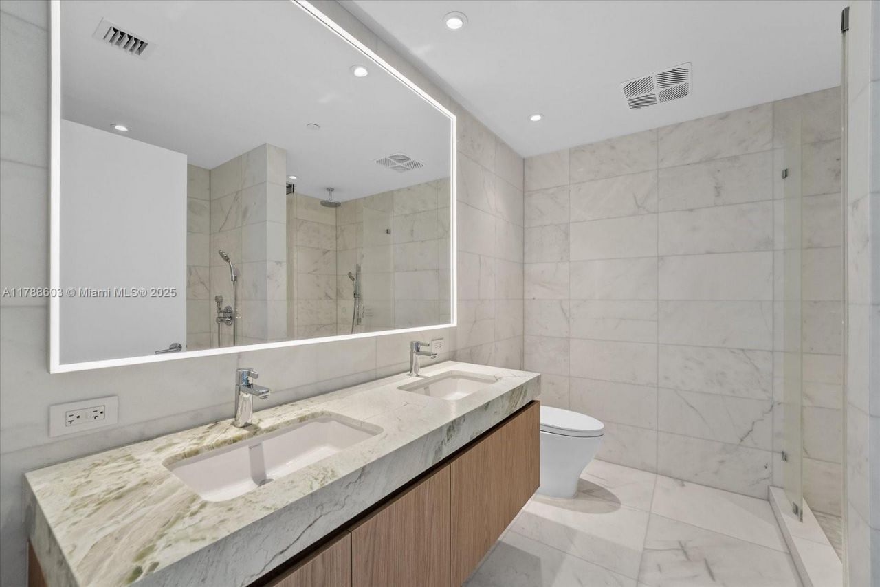 500 Alton Rd, Unit 1105, Miami Beach, FL 33139 Photo