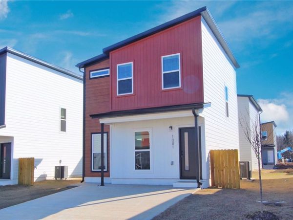 1081 Indiana Avenue, Bentonville, AR 72713