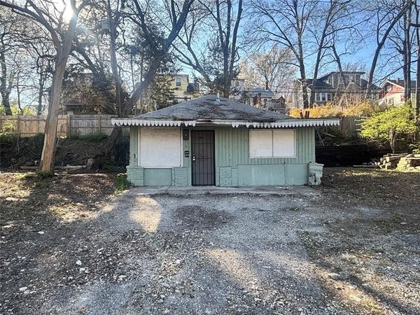 5014 Paseo Boulevard, Kansas City, MO 64110