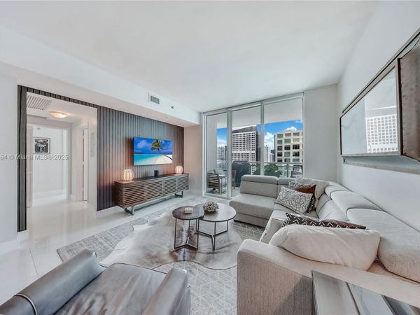 951 Brickell Ave, Unit 3201, Miami, FL 33131