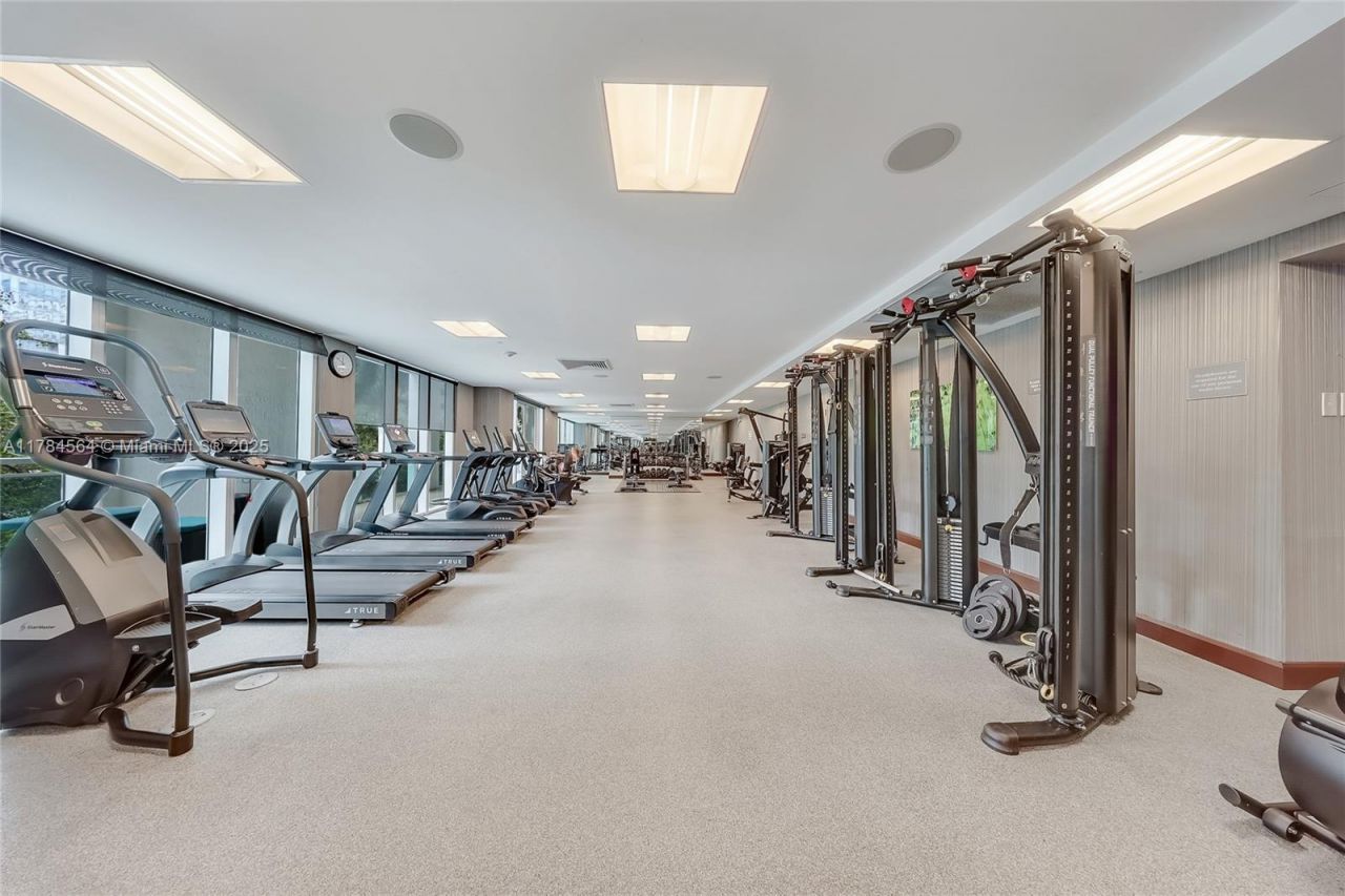 951 Brickell Ave, Unit 3201, Miami, FL 33131 Photo