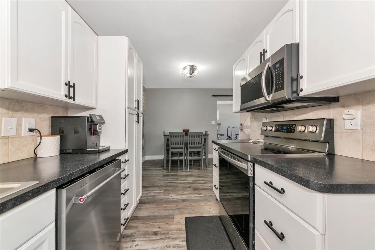 6511 Georgia Avenue, Bradenton, FL 34207 Photo