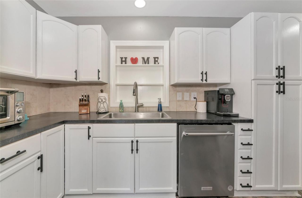 6511 Georgia Avenue, Bradenton, FL 34207 Photo