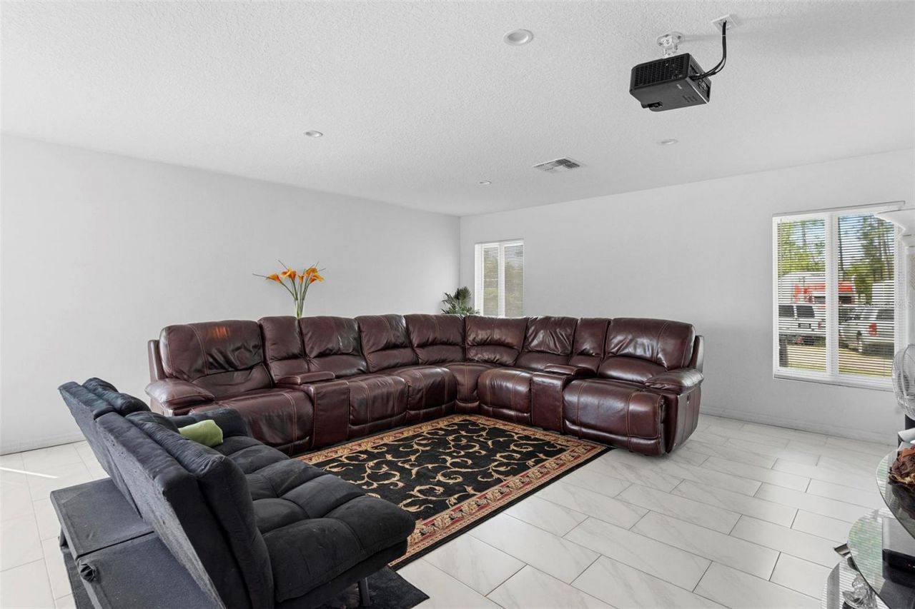 2048 Laredo Drive, Deltona, FL 32738 Photo