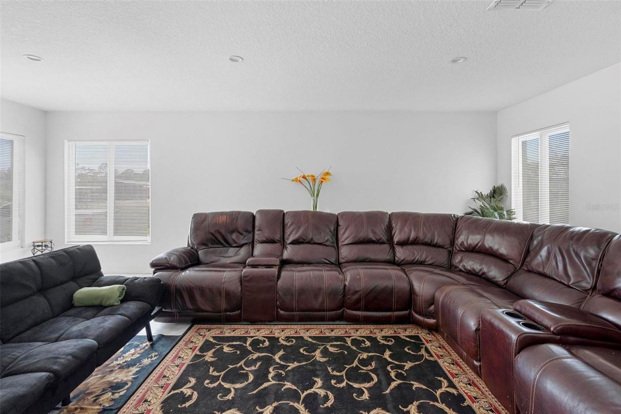 2048 Laredo Drive, Deltona, FL 32738 Photo