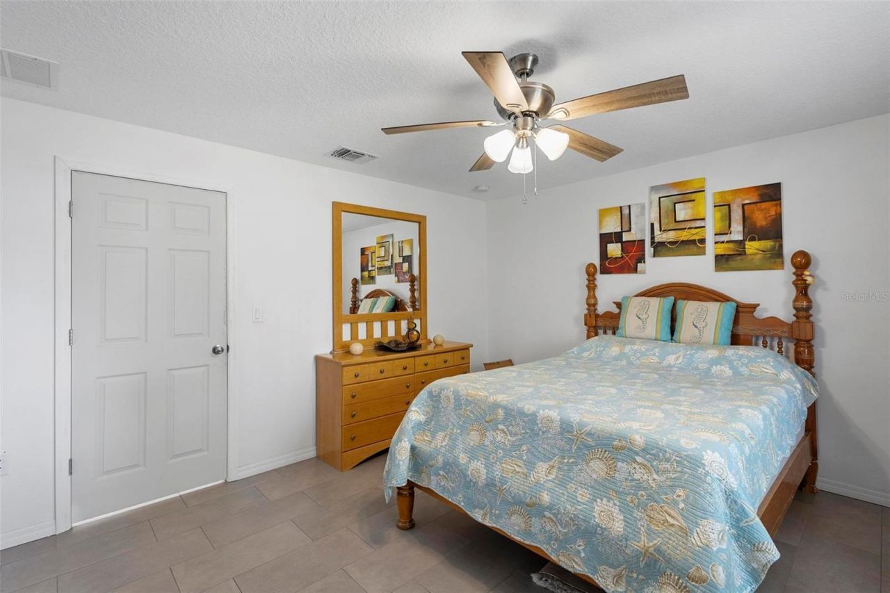 2048 Laredo Drive, Deltona, FL 32738 Photo