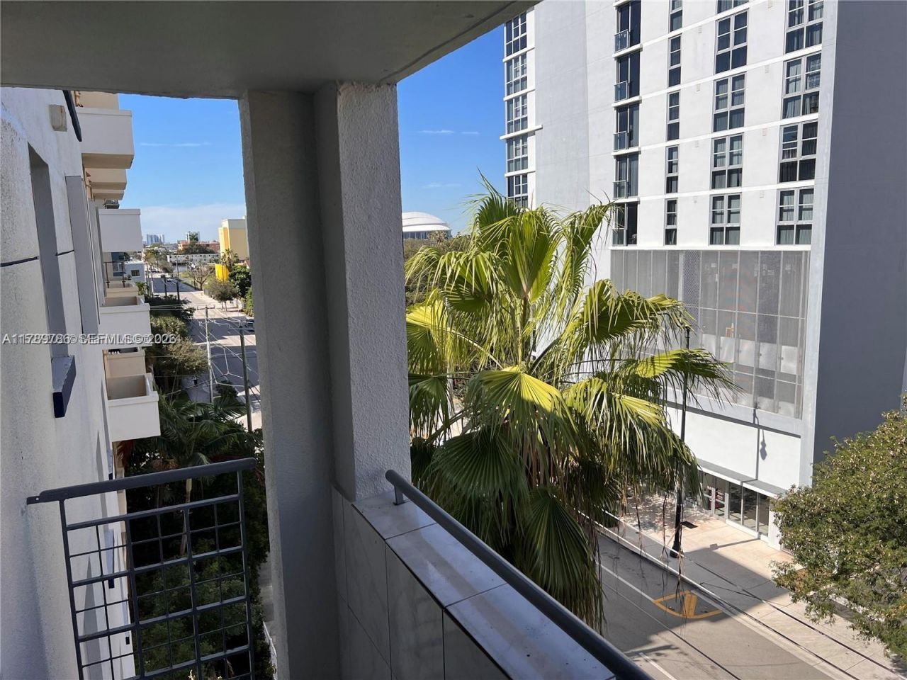 546 SW 1st St, Unit 611, Miami, FL 33130 Photo