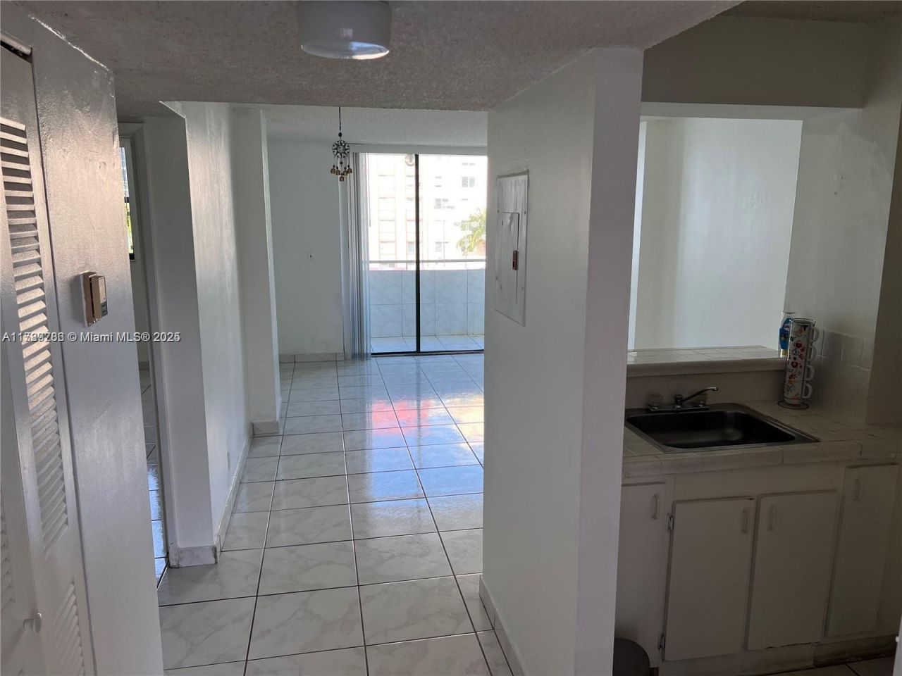 546 SW 1st St, Unit 611, Miami, FL 33130 Photo