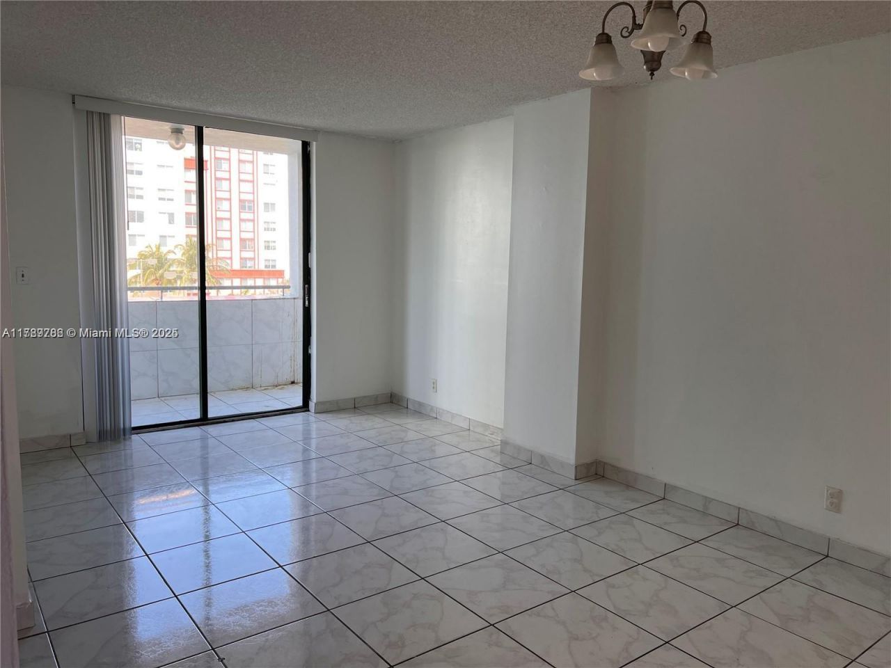 546 SW 1st St, Unit 611, Miami, FL 33130 Photo