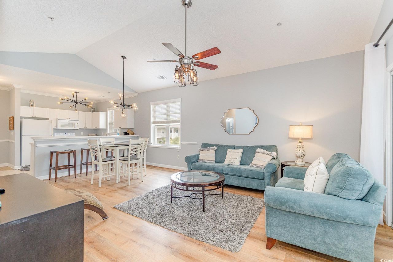 6253 Catalina Dr. Photo 13