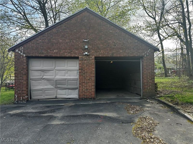 1659 Ivydale Road, Cleveland Heights, OH 44118 Photo 3