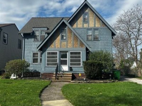 1670 Hillandale Drive, Euclid, OH 44132