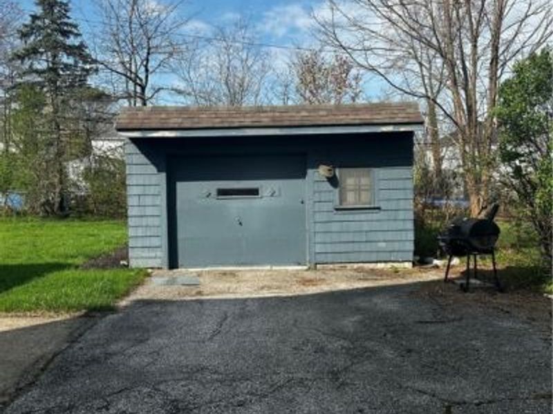 1670 Hillandale Drive, Euclid, OH 44132 Photo 3