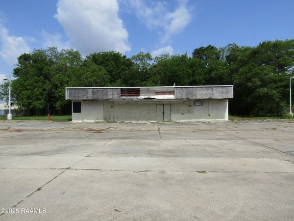 900 Jefferson Terrace, New Iberia, LA 70560