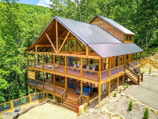 2942 Redtail Road, Sevierville, TN 37862