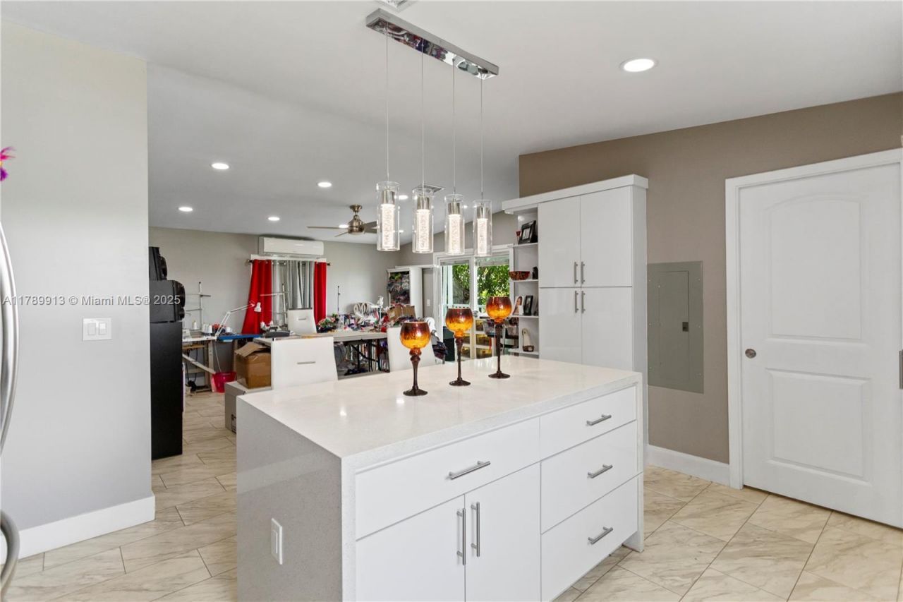 740 NW 219th Avenue, Pembroke Pines, FL 33029 Photo