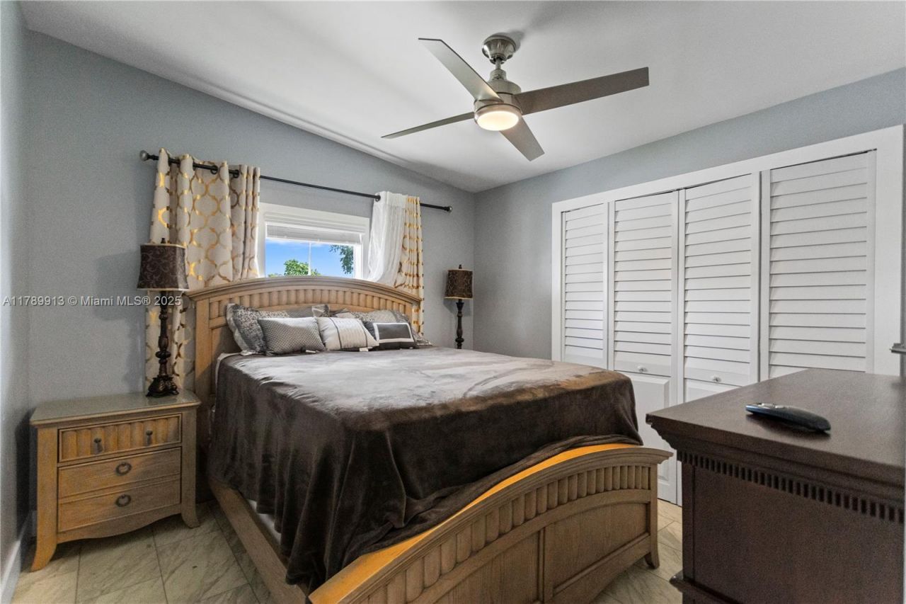 740 NW 219th Avenue, Pembroke Pines, FL 33029 Photo