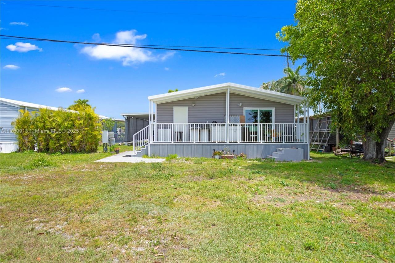 740 NW 219th Avenue, Pembroke Pines, FL 33029 Photo