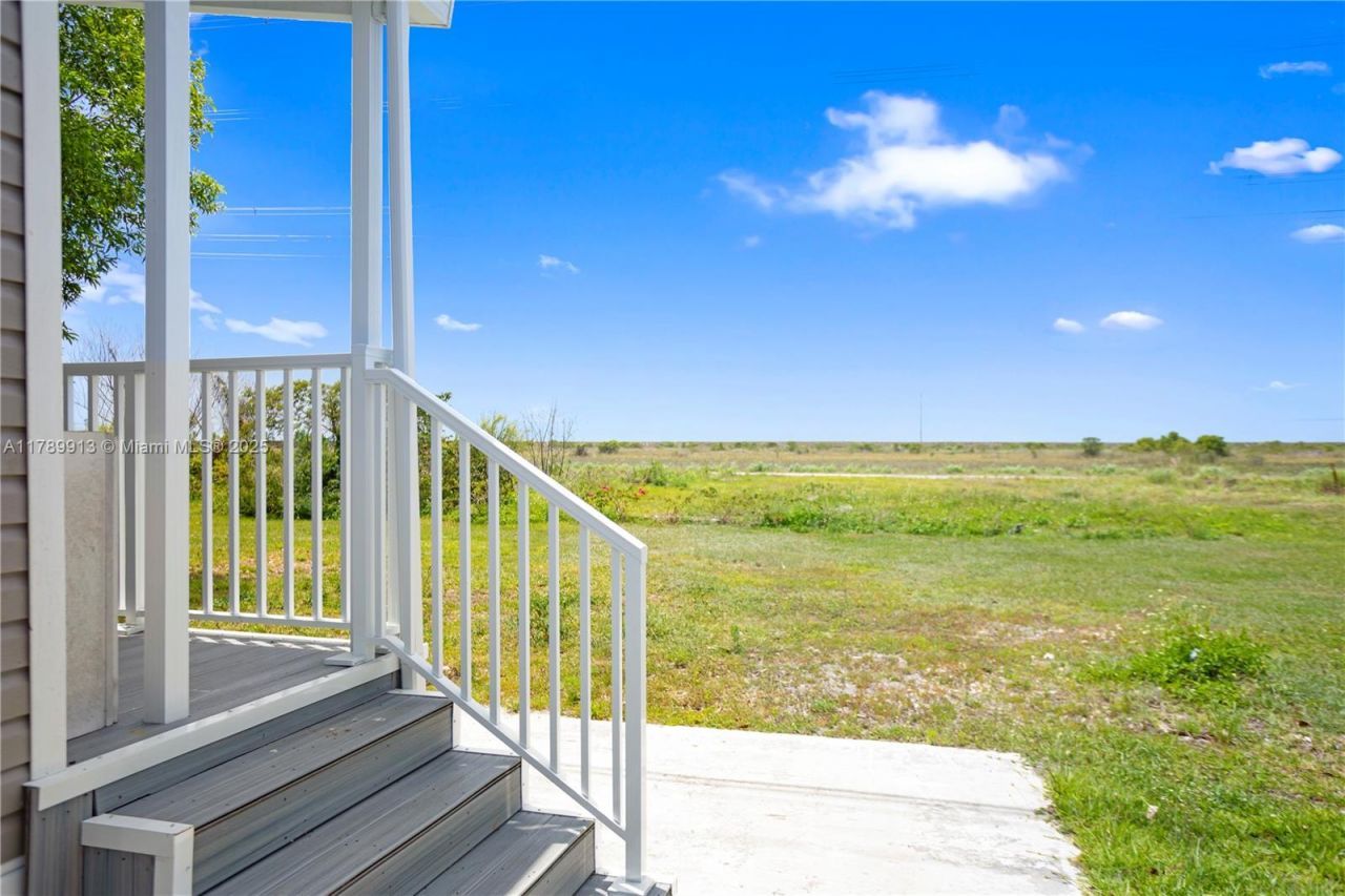 740 NW 219th Avenue, Pembroke Pines, FL 33029 Photo