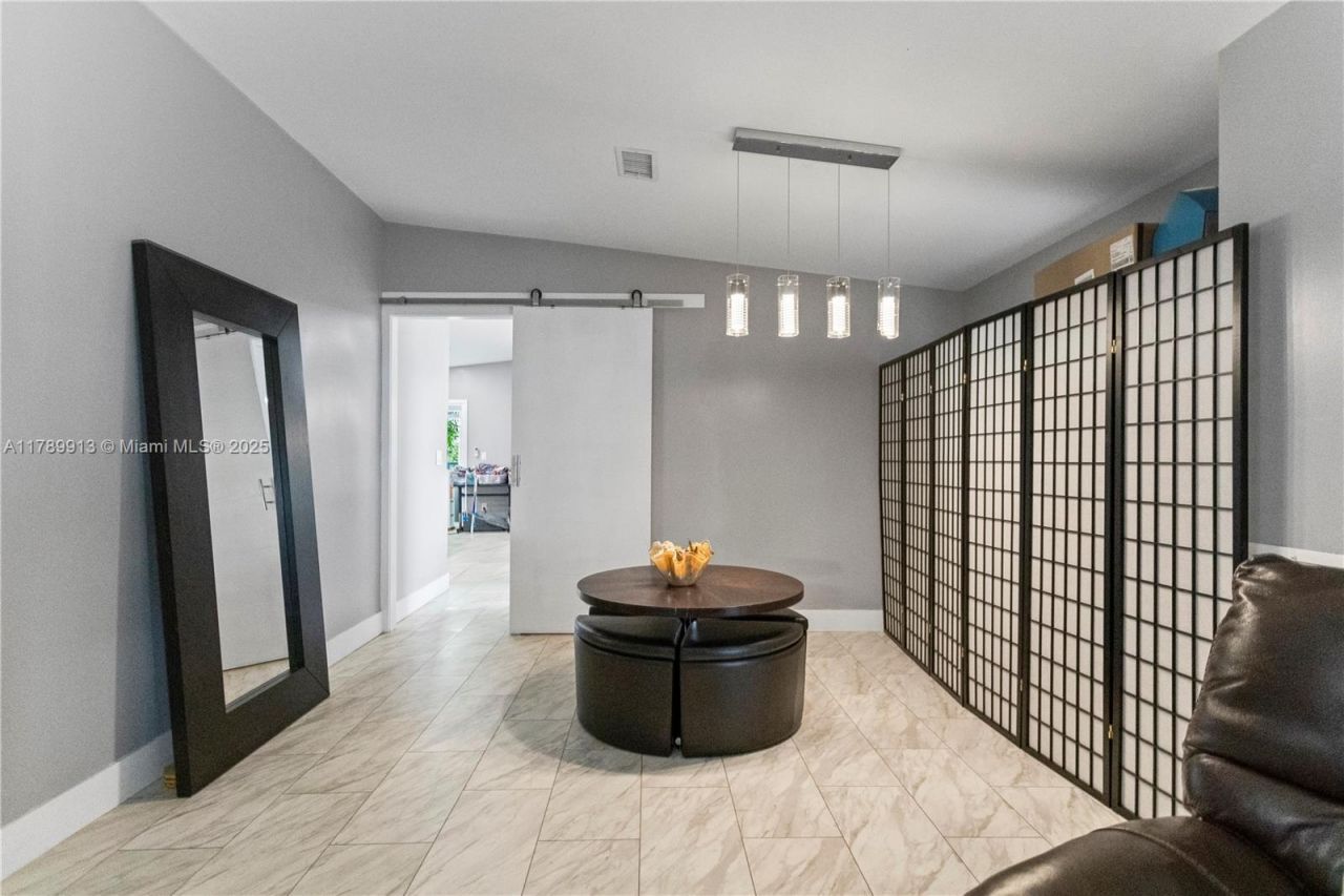 740 NW 219th Avenue, Pembroke Pines, FL 33029 Photo