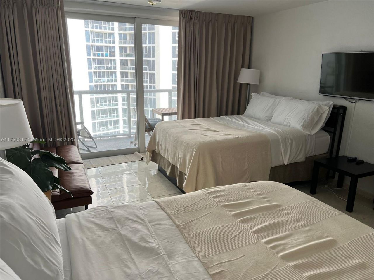 19201 Collins Ave, Unit 1025, Sunny Isles Beach, FL 33160 Photo