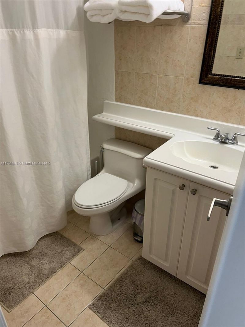 19201 Collins Ave, Unit 1025, Sunny Isles Beach, FL 33160 Photo