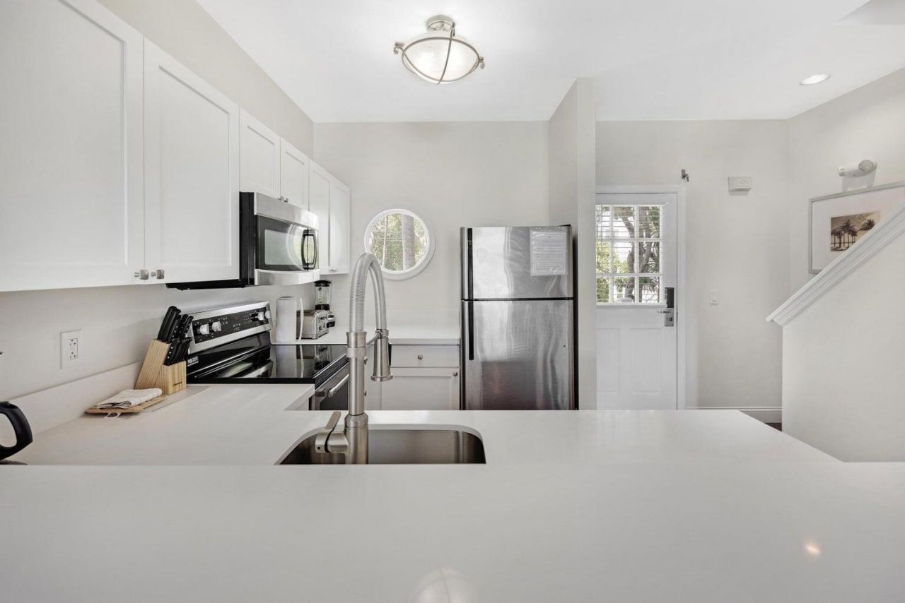 7041 Harbor Village Drive, Duck Key, FL 33050 Photo